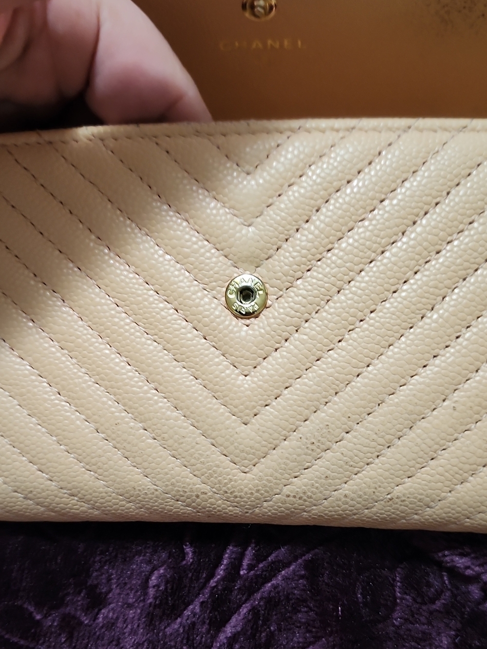 CHANEL Blush Tan Folded Leather Wallet - Picture 11 of 12